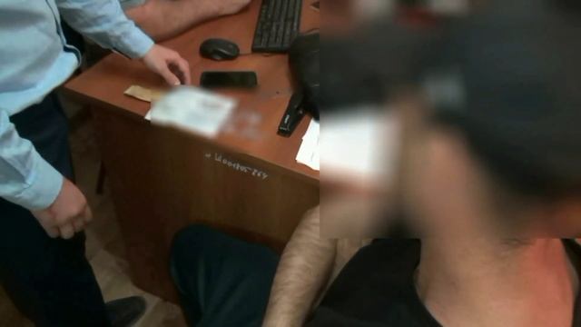 В Астрахани полицейские пресекли продажу значков с символикой Третьего рейха смотреть онлайн