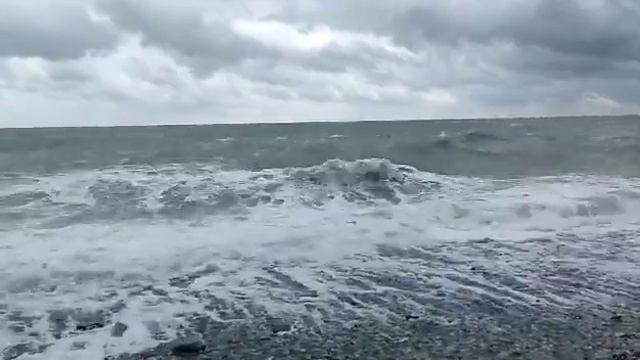 Ольгинка огромные волны поглотили все черная пятница 13.08.21 смотреть онлайн