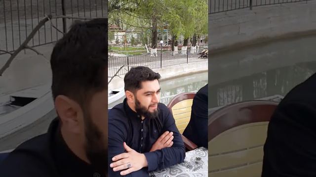 Qubalı Pəhlavanlar Hüseyn və Laçın qardaşları ilə görüş смотреть онлайн