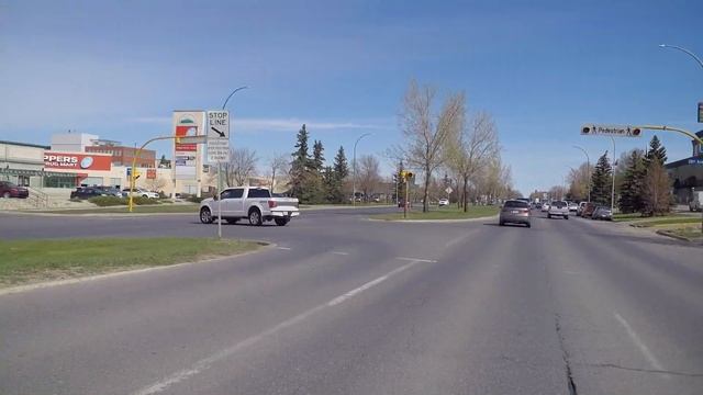 Regina Canada. Driving Around Homes/Houses. Life In Capital City Of Saskatchewan. Albert Street.