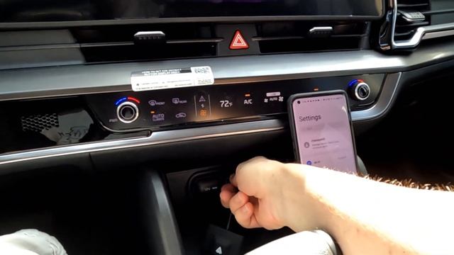 Android Auto Wireless Adapter (Installation On KIA Sportage 2023 Model) смотреть онлайн