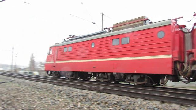 ВЛ10-1414 С дефектоскопом следует по перегону Симферополь Пасс. смотреть онлайн