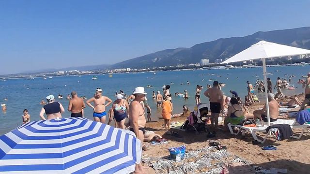 Геленджик 30.07.2022 Пляжи полные смотреть онлайн