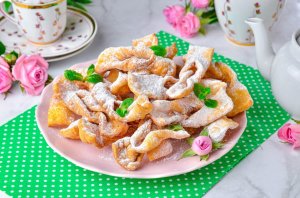 КАК ПРИГОТОВИТЬ ХВОРОСТ НА ВОДКЕ ХРУСТЯЩИЙ