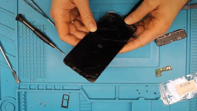 Xiaomi Redmi 5 – замена шлейфа системного разъёма смотреть онлайн