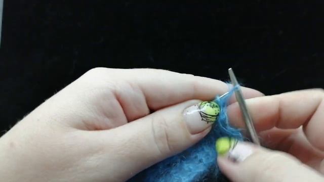 Эластичное закрытие ажурной шали спицами смотреть онлайн