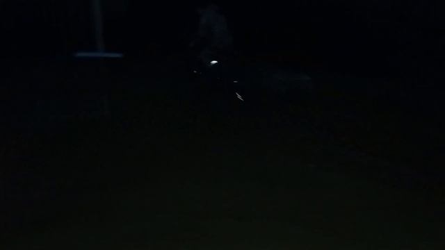 Небольшая покатушка ночью во дворе смотреть онлайн