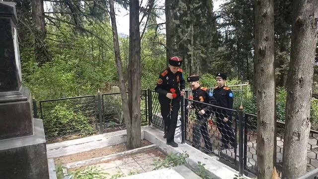 КАДЕТЫ ПОЧТИЛИ ПАМЯТЬ ГЕРОЕВ ВОВ смотреть онлайн