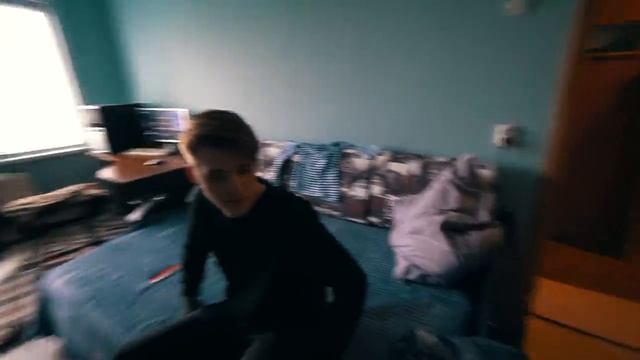 ЧТО СТАЛО С БЕДНЫМ ШКОЛЬНИКОМ, КОТОРОМУ ПОДАРИЛИ КВАРТИРУ