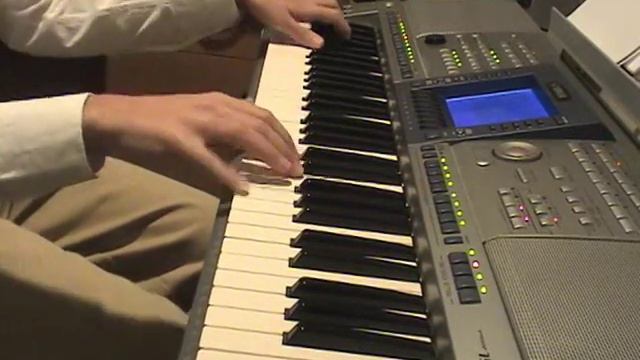 Happy Birthday on Piano Keyboard смотреть онлайн