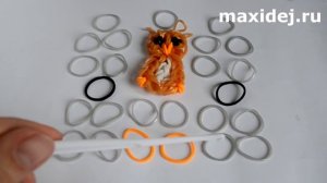 Сова из резинок на рогатке