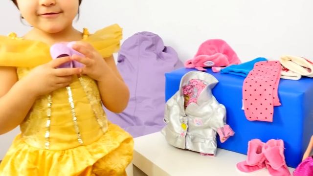 Покупаем одежду для Барби, Беби Бон и ЧичиЛав с Машей смотреть онлайн