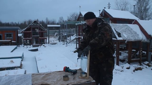 Простая поилка для кур своими руками. смотреть онлайн