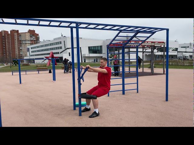 Статическое приседание с разведением рук смотреть онлайн