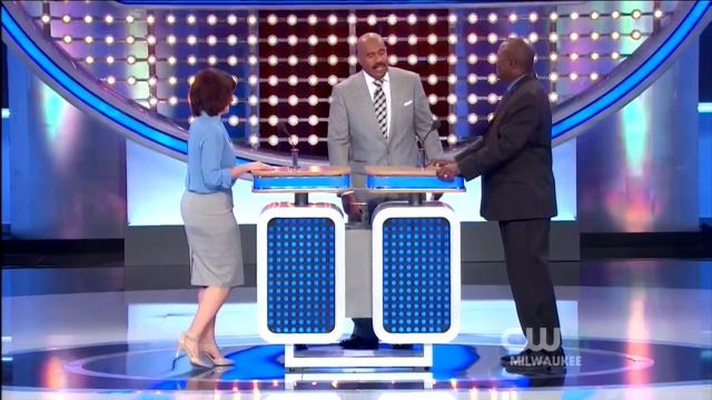 Family Feud: Hit the Buzzer, Win A Cookie смотреть онлайн