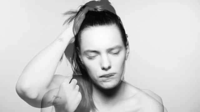 'Whatever' Erika Linder смотреть онлайн