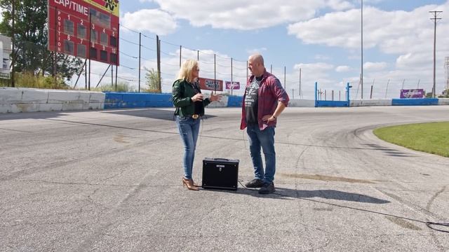 “Rock ’n’ Roll Saves My Life Every Day” | Lita Ford on Soloing, Artistry & the Power of Melody смотреть онлайн