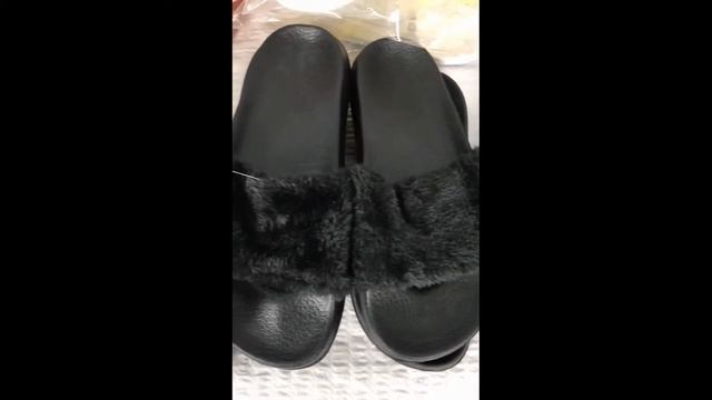 BEACH SLIPPERS Пляжная обувь СТОК смотреть онлайн