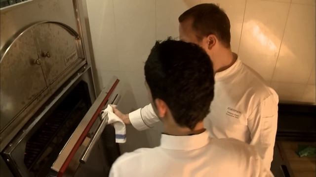 World's Tallest Tower: Burj Khalifa - Dubai's Vertical City | Free Documentary смотреть онлайн