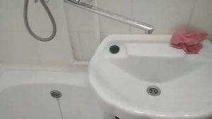 Как  устранить заделать щель между ванной САМЫЙ ПРОСТОЙ ДЕШЕВЫЙ СПОСОБ Стык между ванной и плиткой!