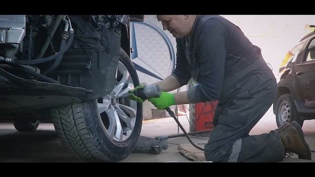 КУЗОВНОЙ РЕМОНТ И ПОКРАСКА.Audi Q7 (Ауди).НемецАВТО Серпухов смотреть онлайн