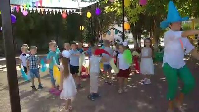 Танец для Незнайки на ДЕНЬ Знаний смотреть онлайн