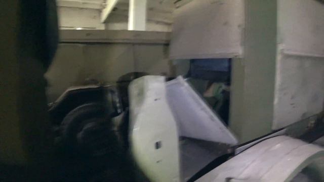 I found an abandoned garage.why did this happen? заброшенный гараж с грузовиками смотреть онлайн