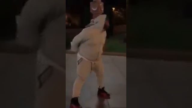 СЕКА танцует как ЖАН-КЛОД ВАН ДАММ. смотреть онлайн