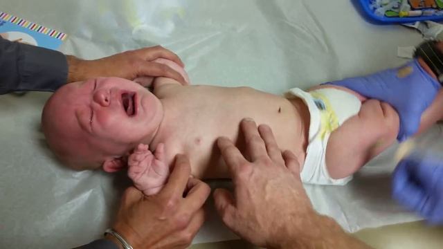 Baby Max 6 months getting 4 shots. March 24, 2015 смотреть онлайн