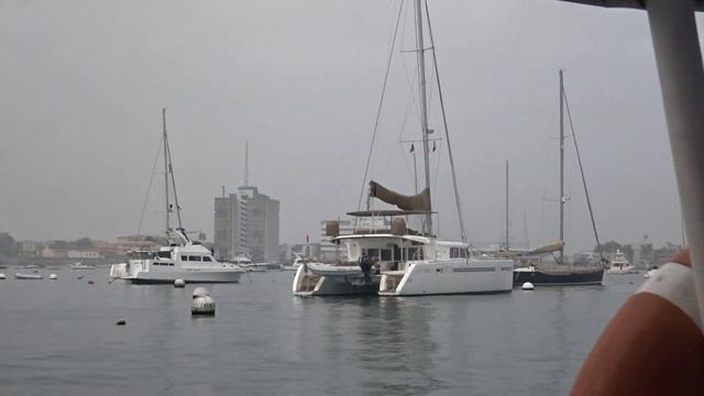 Tour through the anchored boats of leisure in La Punta del Callao - Lima, Peru смотреть онлайн