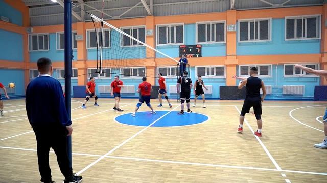 Трудовые коллективы сразились в турнире по волейболу смотреть онлайн