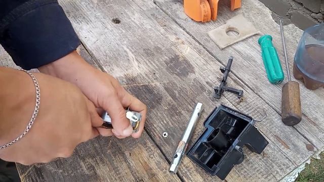 Бензопила глохнет при нажатии на газ Штиль мс 180. Показываю как починить смотреть онлайн