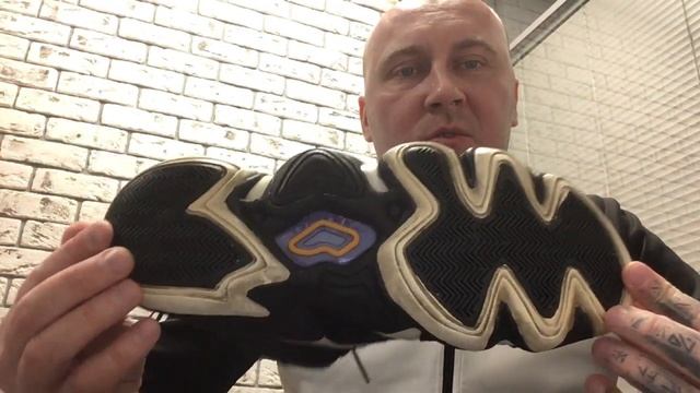 Как правильно хранить обувь на примере кроссовок ADIDAS CRAZY 8 - Сумашедшие восьмерки 1997 года. смотреть онлайн