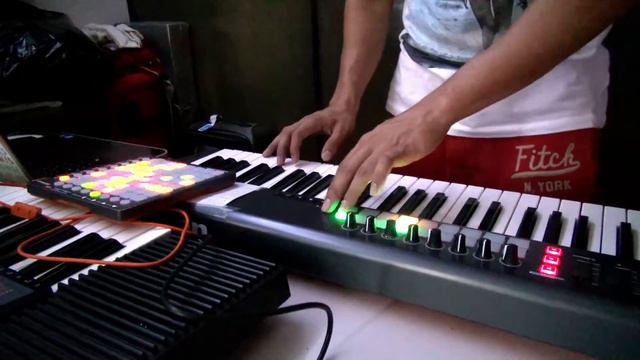 Novation Launchpad & Launchkey 61 live performance " Tic-Toc - Charles N Tonic" смотреть онлайн