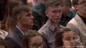 Становилось темней, когда свет наших дней..