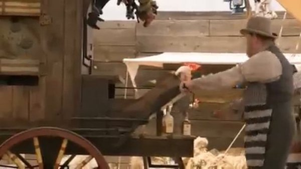 Доллар В жизни не видел доллара! Ни у кого нет доллара Покажите доллар!