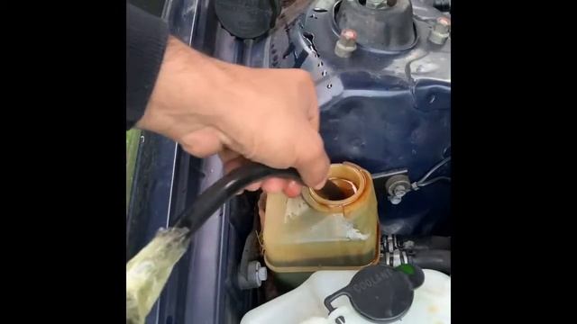 How to change Power Steering Fluid in Car смотреть онлайн