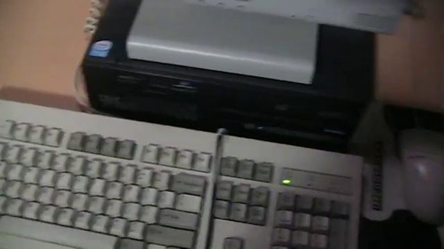 IBM ThinkCentre SFF desktop PC (P4 3.6 GHz) смотреть онлайн