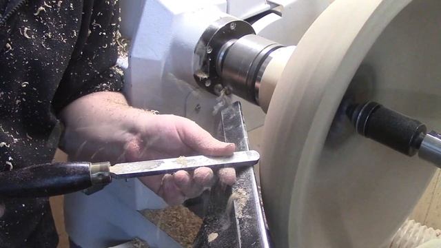 Schüssel aus Buche mit Epoxidharz gefülltem Riss смотреть онлайн