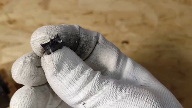 Ошибка управляющего семистора двигателя стиральной Bosch Siemens. Двигатель рвет на полные обороты. смотреть онлайн