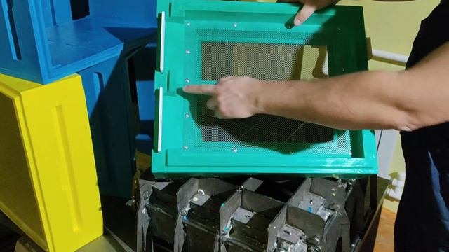 Улей ППУ / Beehive polyurethane foam. Обзор дна. смотреть онлайн