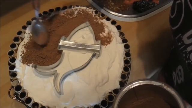 Torta (jednoduché zdobenie) смотреть онлайн