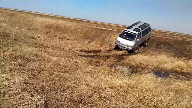 Таун Айс на бездорожье