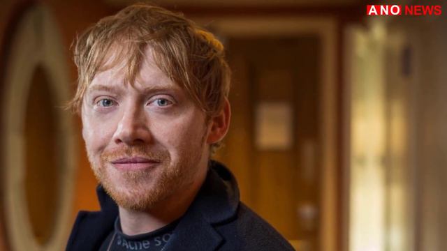 Rupert Grint finds bees scary after motorway incident | Rupert Grint смотреть онлайн