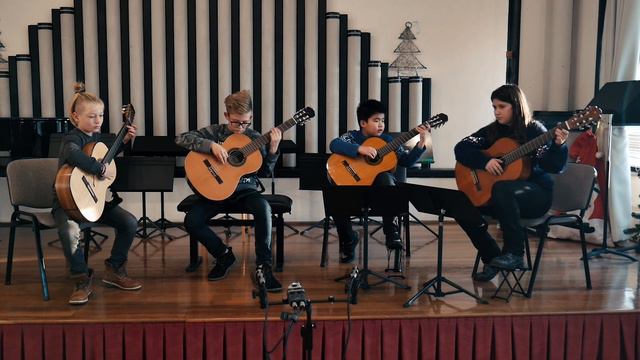 My students play La vita e bella and Game of Thrones смотреть онлайн