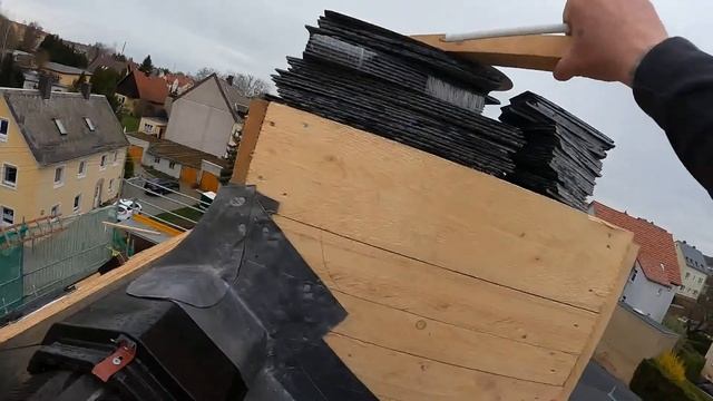 Schiefer Schuppen an Schornstein decken - Teil 2 - Dachdecker Döbeln смотреть онлайн