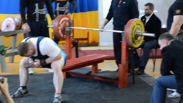 Вадим Кахута жим лежа 257.5 кг / Vadim Kahuta Benchpressing 257.5kg смотреть онлайн