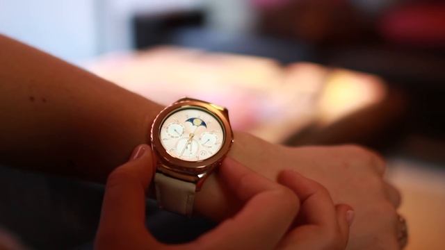Women's Samsung Gear S2 Review! смотреть онлайн