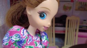 КАК ДАТЬ СОБАКЕ ТАБЛЕТКУ🤣🤣🤣 Катя и Макс веселая семейка! Смешные куклы Барби сериал Даринелка ТВ