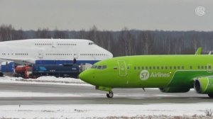 Эффектный взлет Боинга 737-800 S7 с  предварительным прогревом, Домодедово 17.12.20.